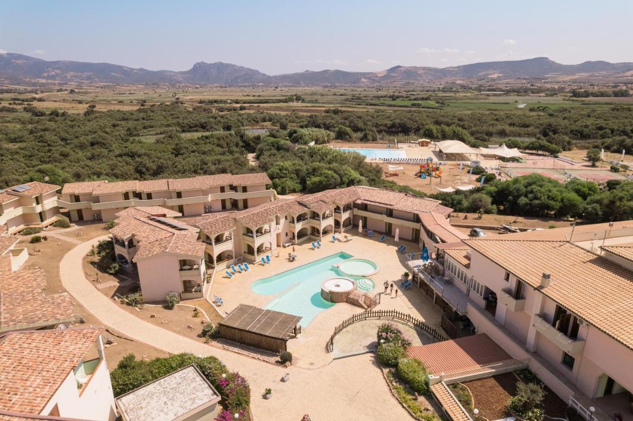 Mimose Beach Village Badesi Εξωτερικό φωτογραφία