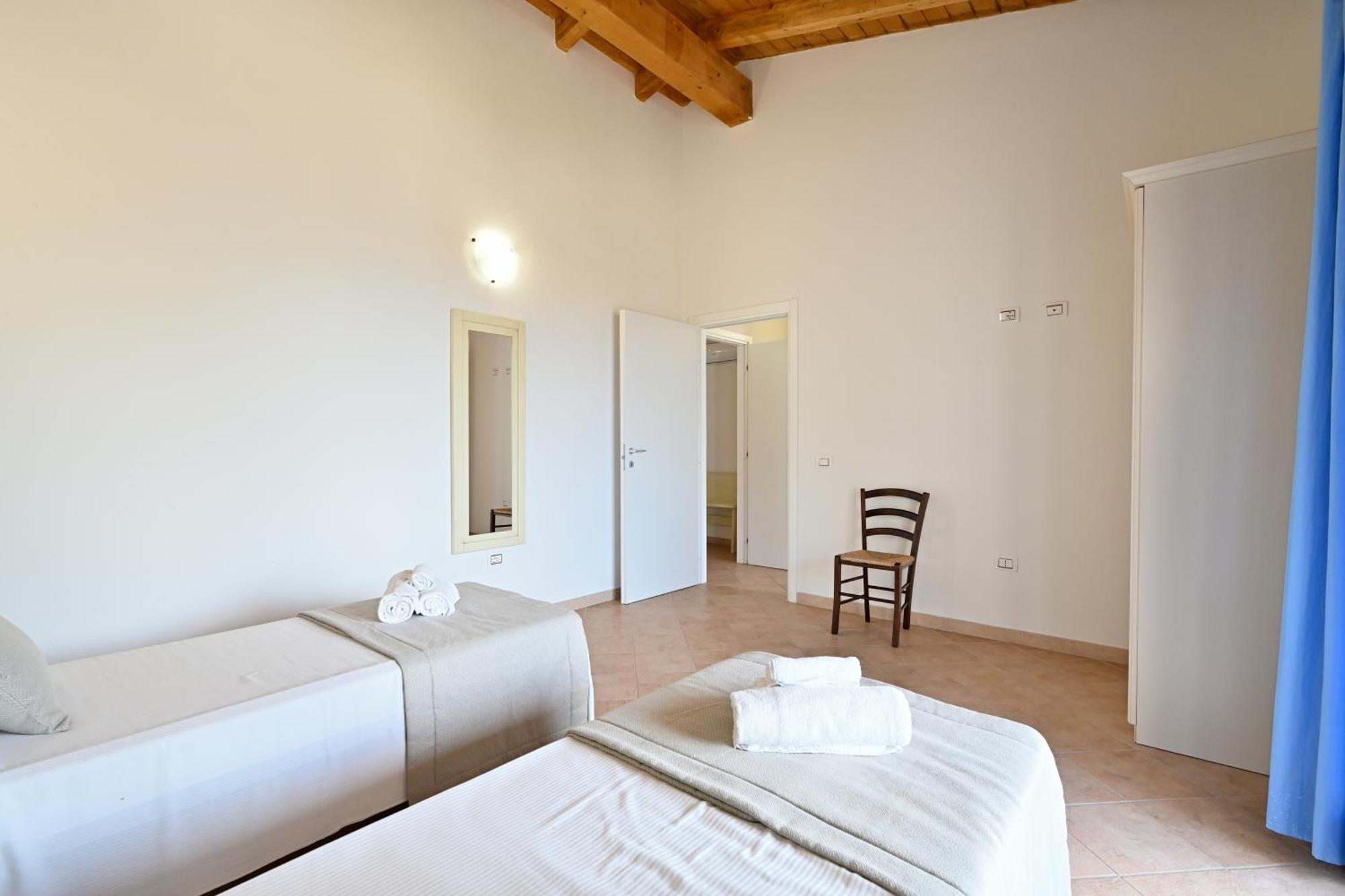 Mimose Beach Village Badesi Εξωτερικό φωτογραφία