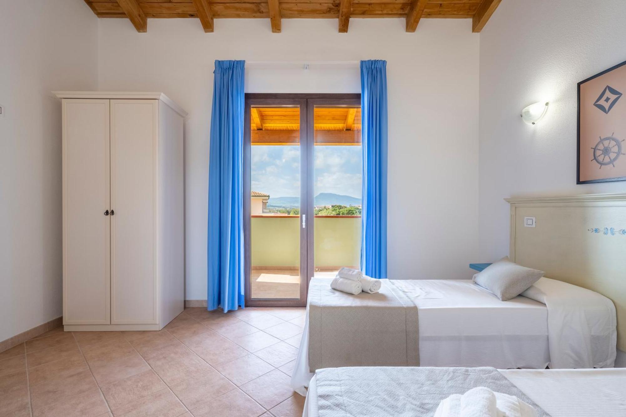 Mimose Beach Village Badesi Εξωτερικό φωτογραφία